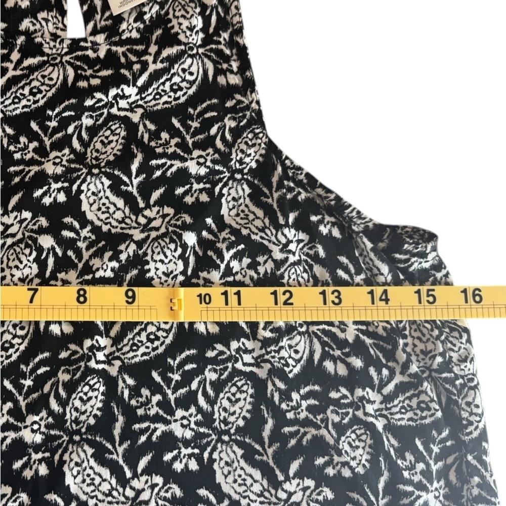 Old Navy Black Floral Halter Tank Top - Picture 3 of 4